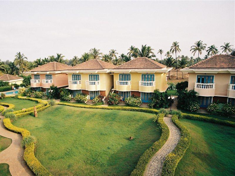 Coconut Grove Beach Resort Colva Bagian luar foto