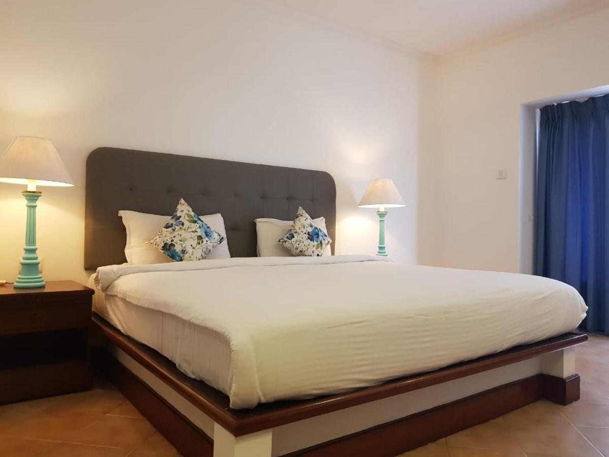 Coconut Grove Beach Resort Colva Bagian luar foto
