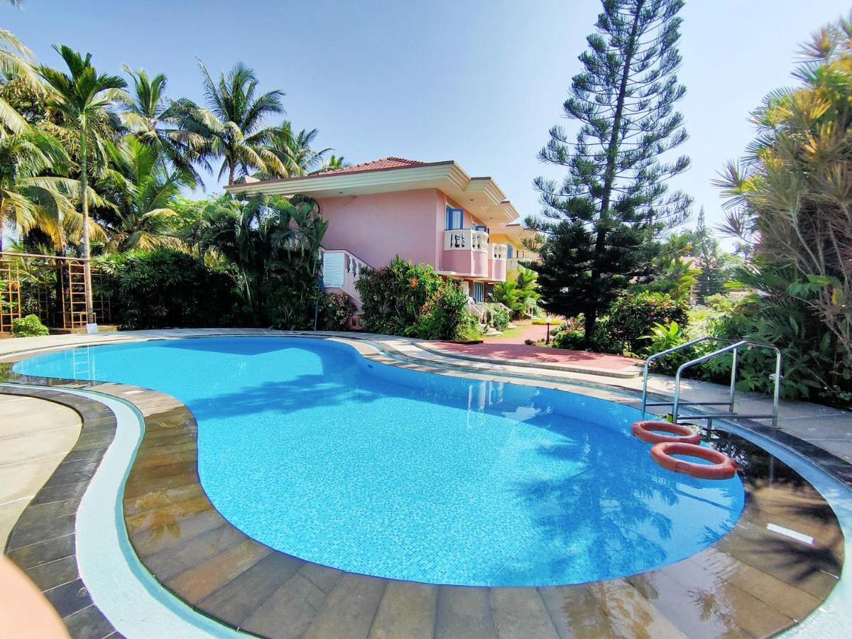 Coconut Grove Beach Resort Colva Bagian luar foto