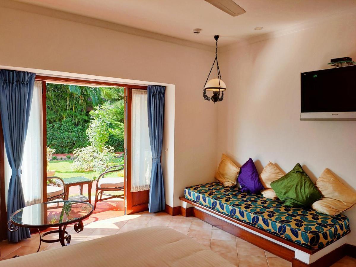 Coconut Grove Beach Resort Colva Bagian luar foto