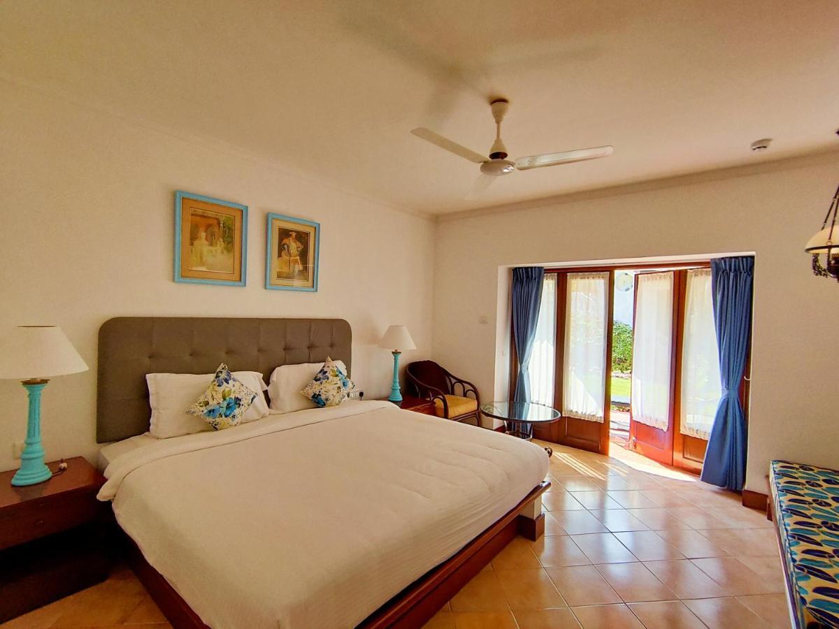 Coconut Grove Beach Resort Colva Bagian luar foto