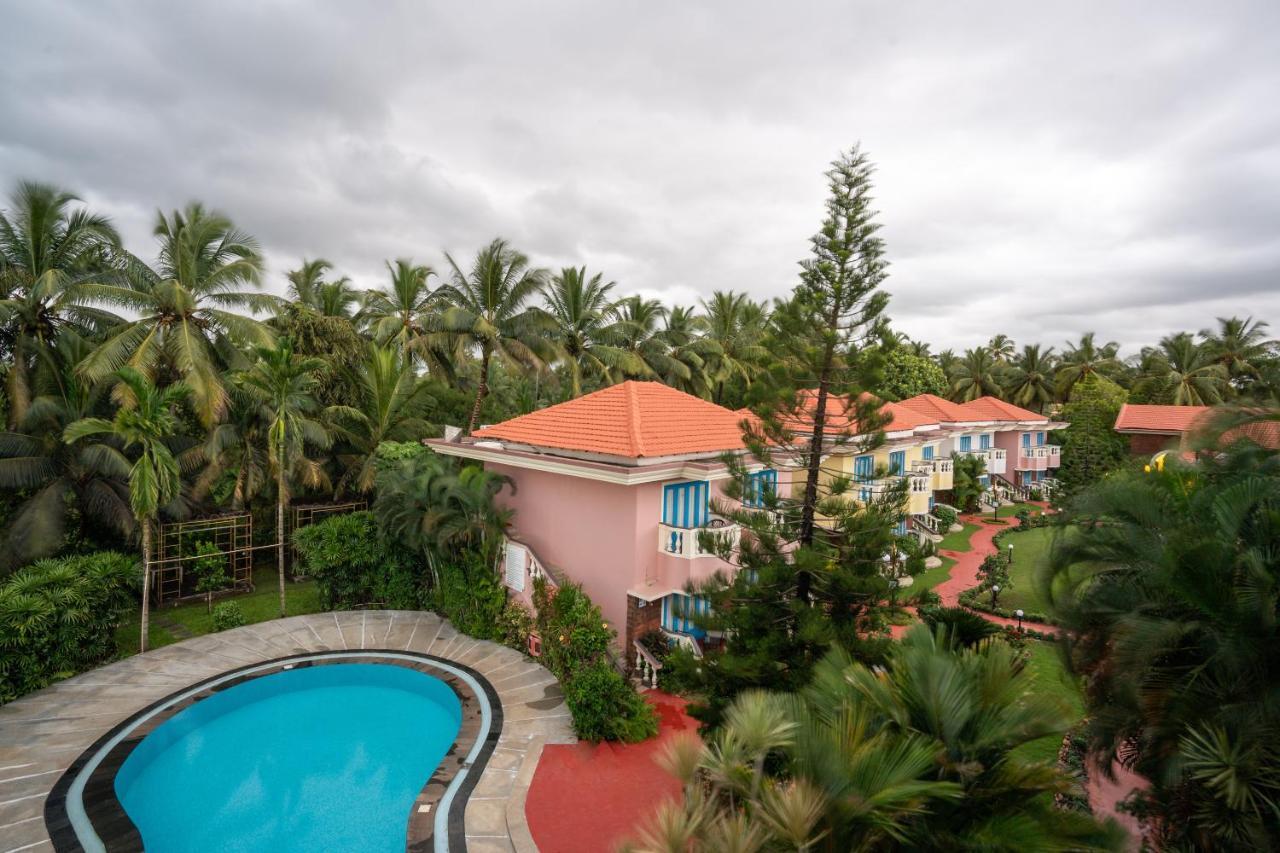 Coconut Grove Beach Resort Colva Bagian luar foto