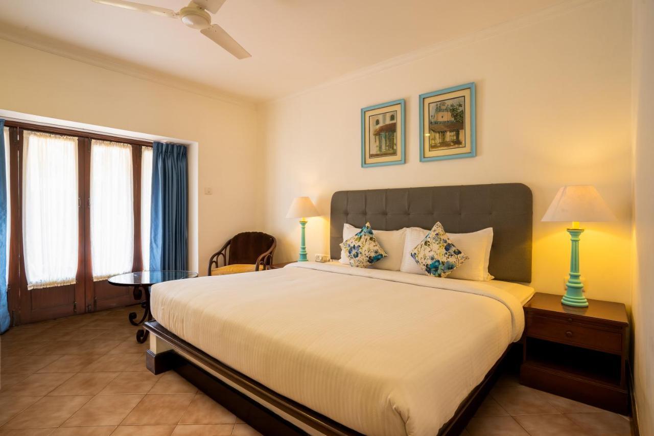 Coconut Grove Beach Resort Colva Bagian luar foto